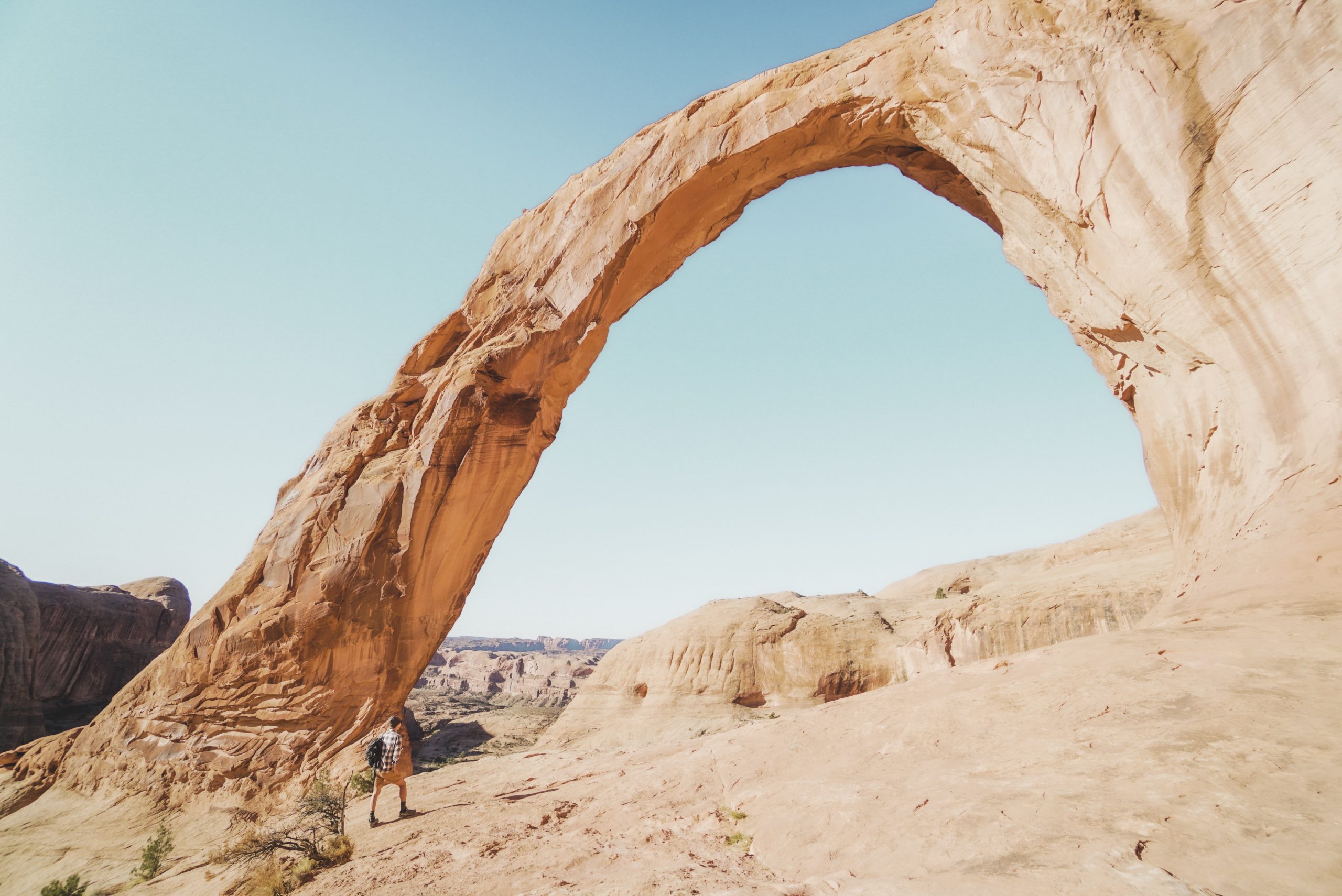 Арка ютуб. Корона Арч Юта. Арка корона. Корона арка Юта. The Corona Arch Trail.